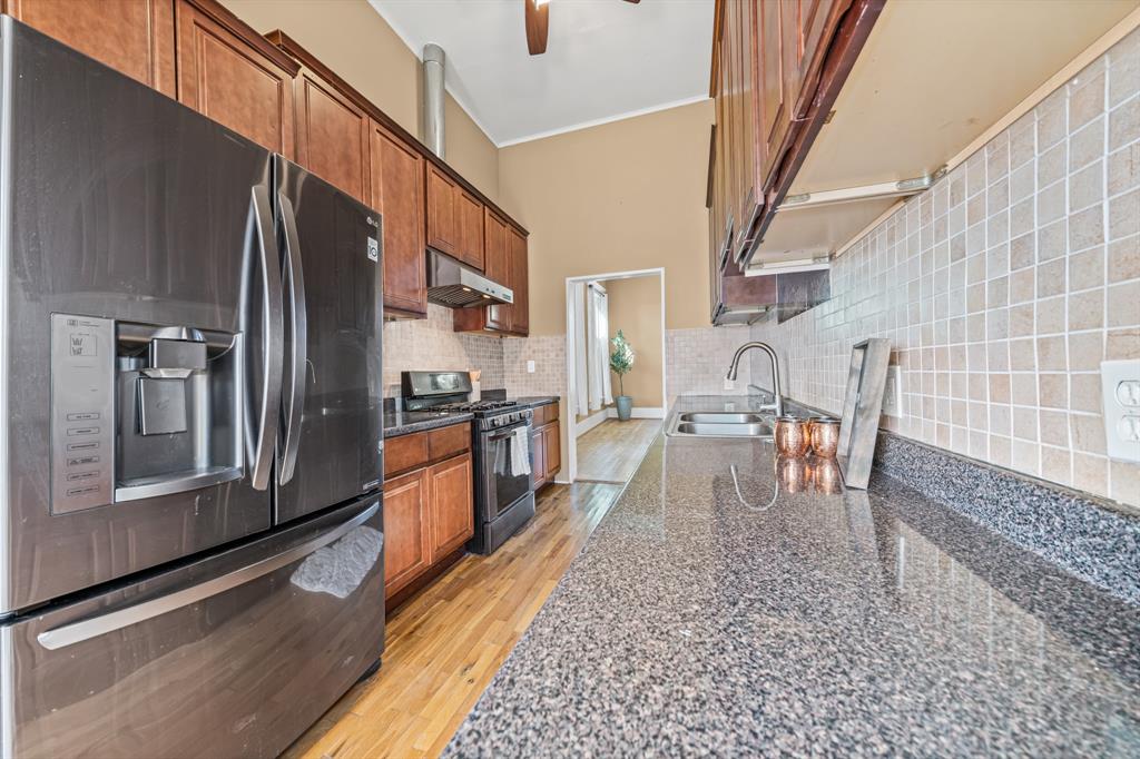 436 Craig Street Property Photo 12