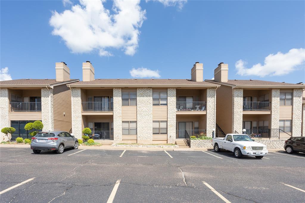 400 E Pearl Property Photo 1
