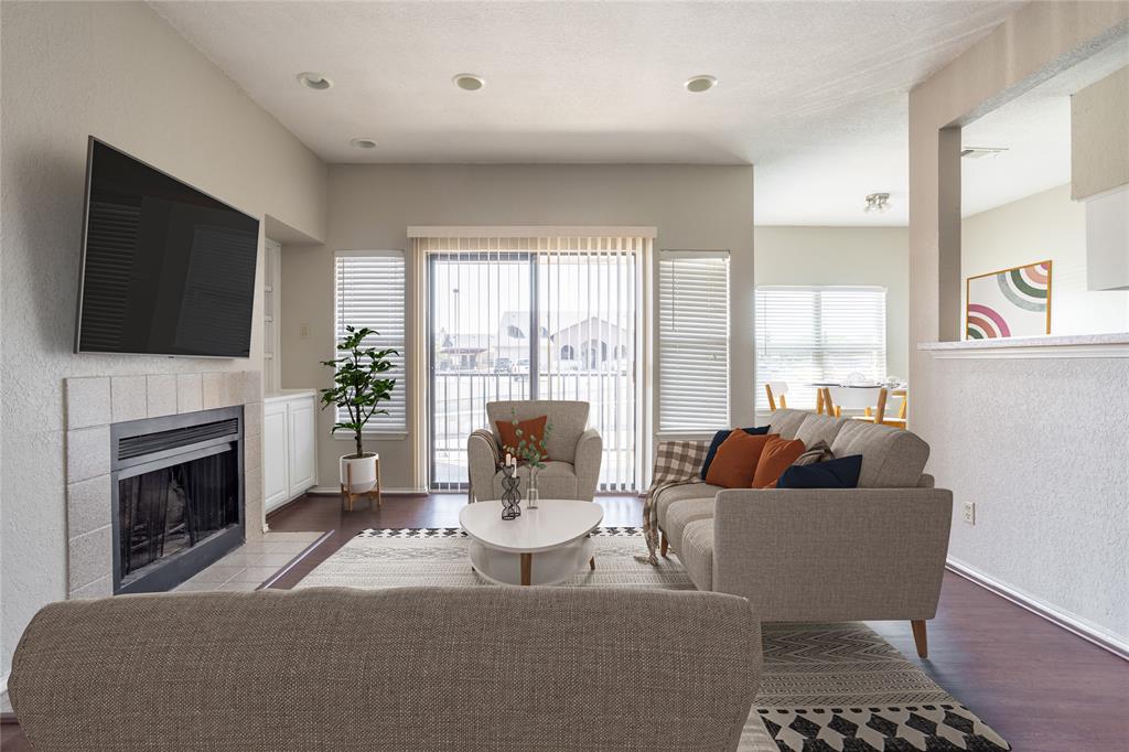 400 E Pearl Property Photo 8