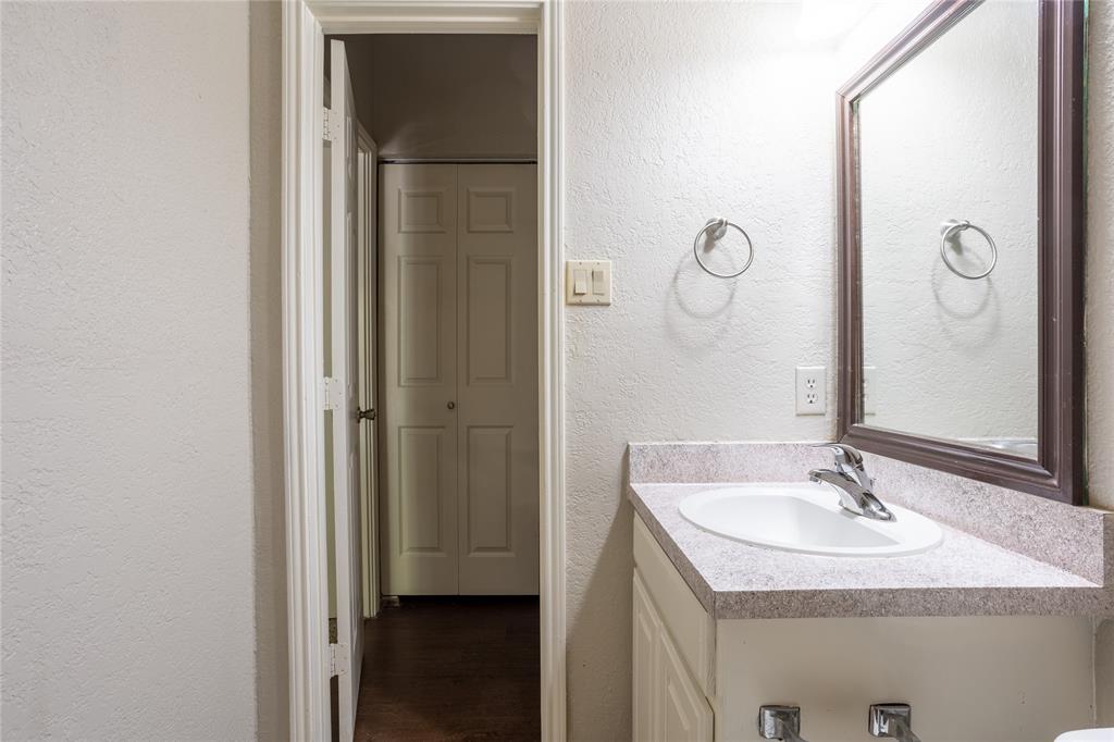 400 E Pearl Property Photo 19