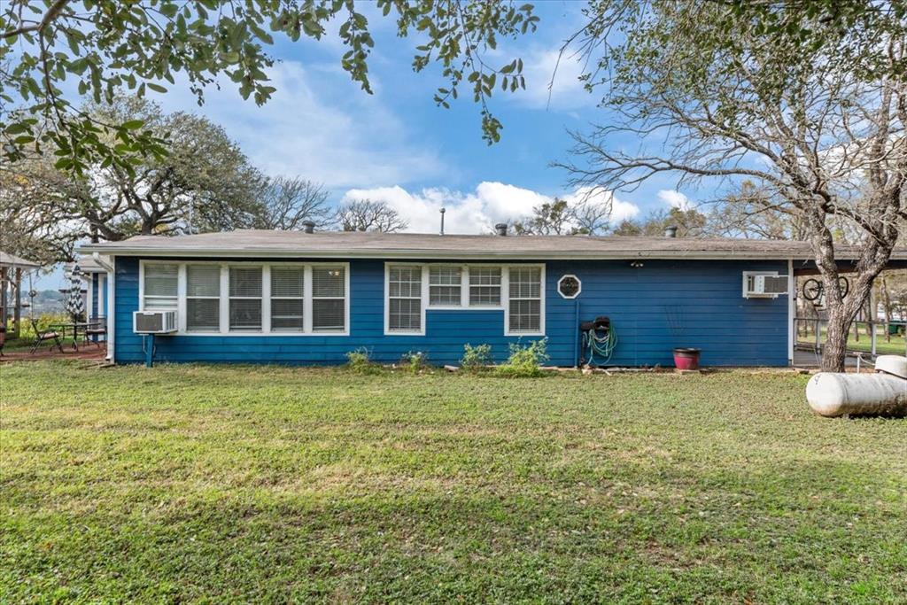 158 County Road 1733 Property Photo 6