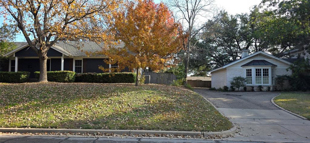 5800 Mount Rockwood Circle Property Photo 3