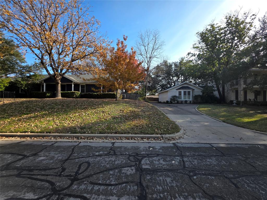 5800 Mount Rockwood Circle Property Photo 4
