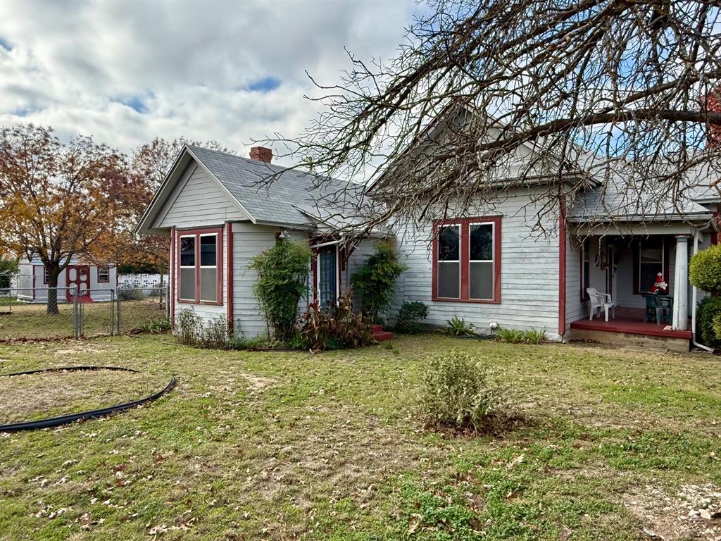 802 E Main Street Property Photo 18