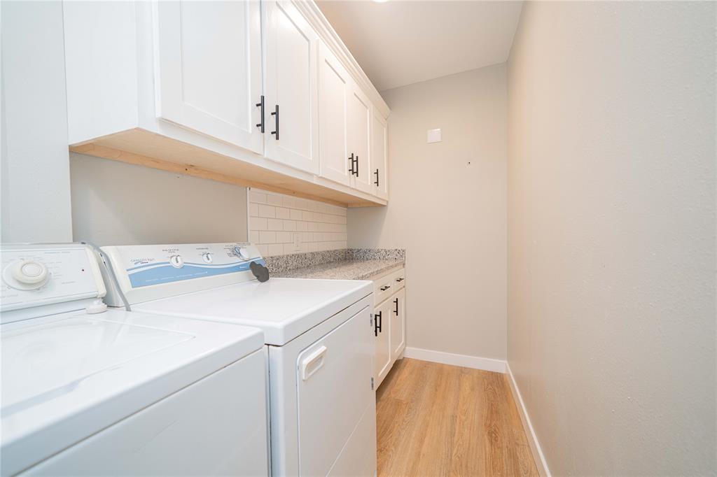812 E 1st Property Photo 23