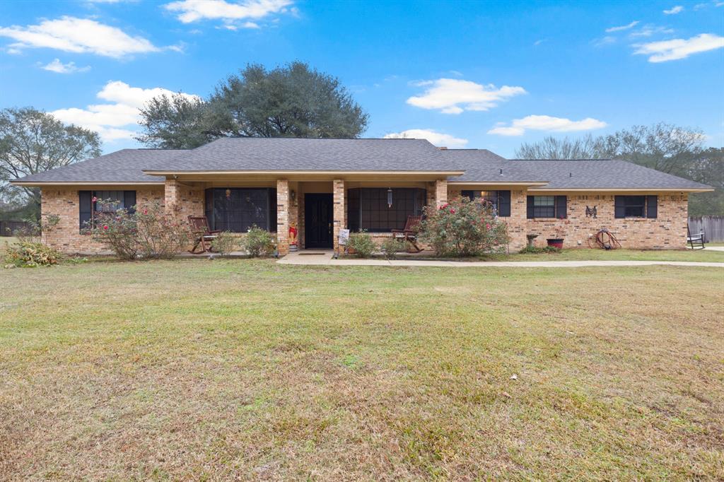 195 County Road 4164 Property Photo 1