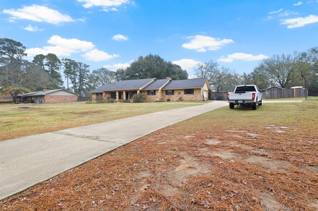 195 County Road 4164 Property Photo 33