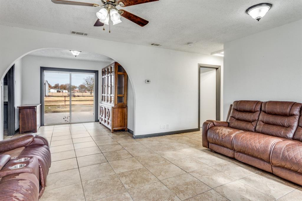 817 Stella Mae Drive Property Photo 4