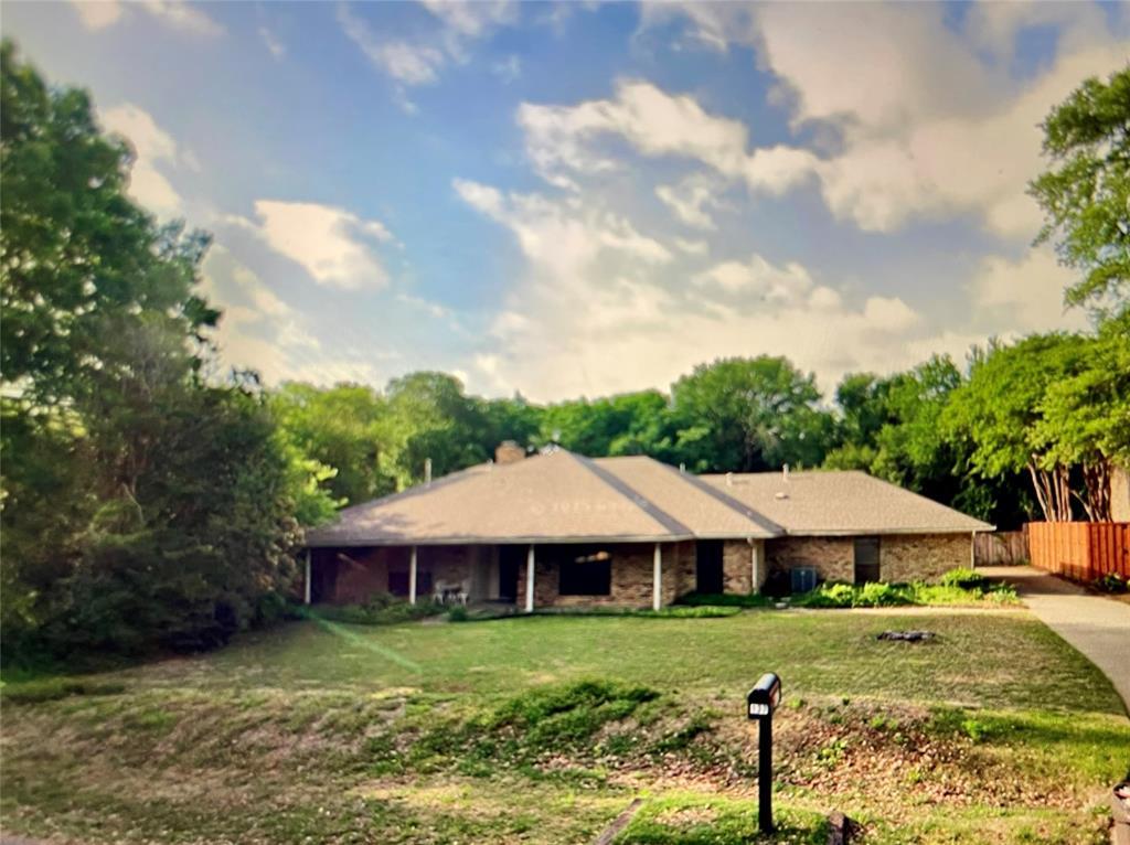 137 Meadowcreek Road Property Photo 3