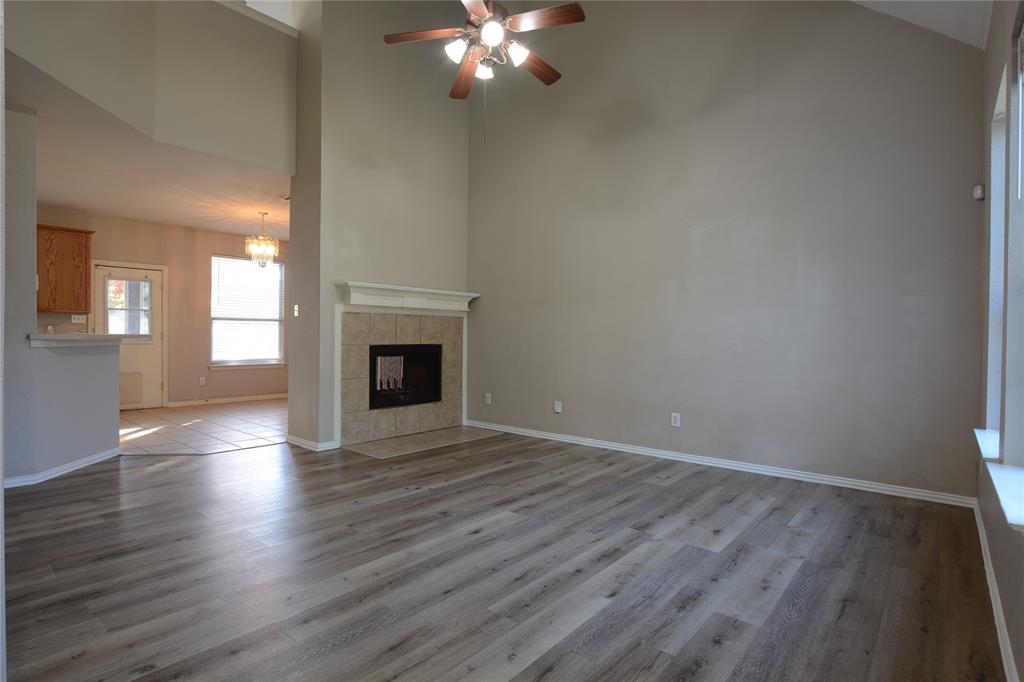 1400 Oakcrest Drive Property Photo 4