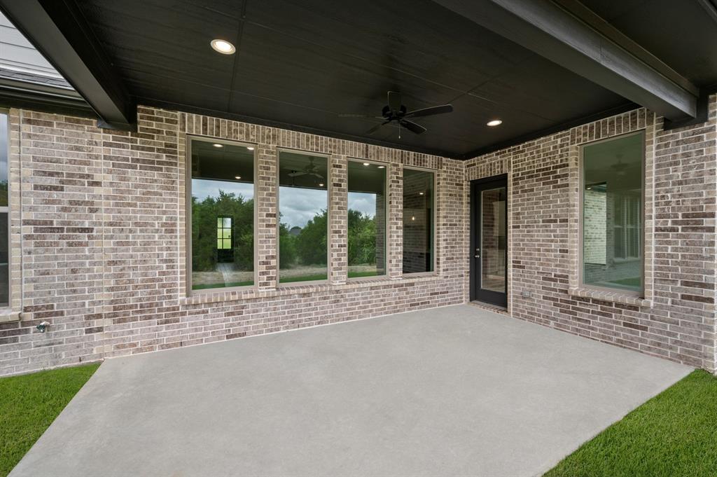 127 Oak Meadow Lane Property Photo 6