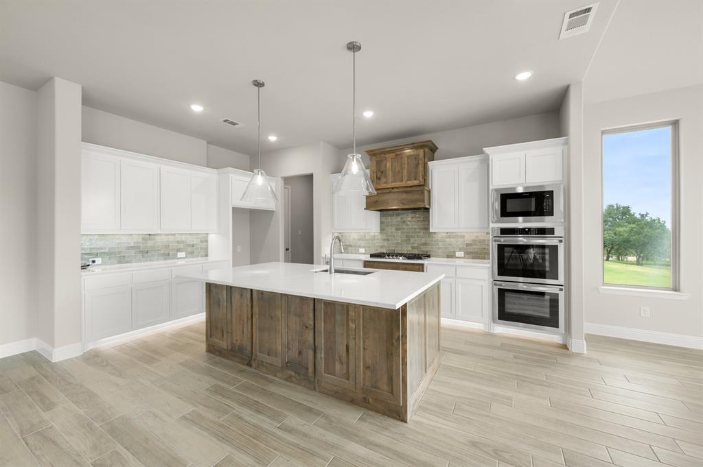 127 Oak Meadow Lane Property Photo 13