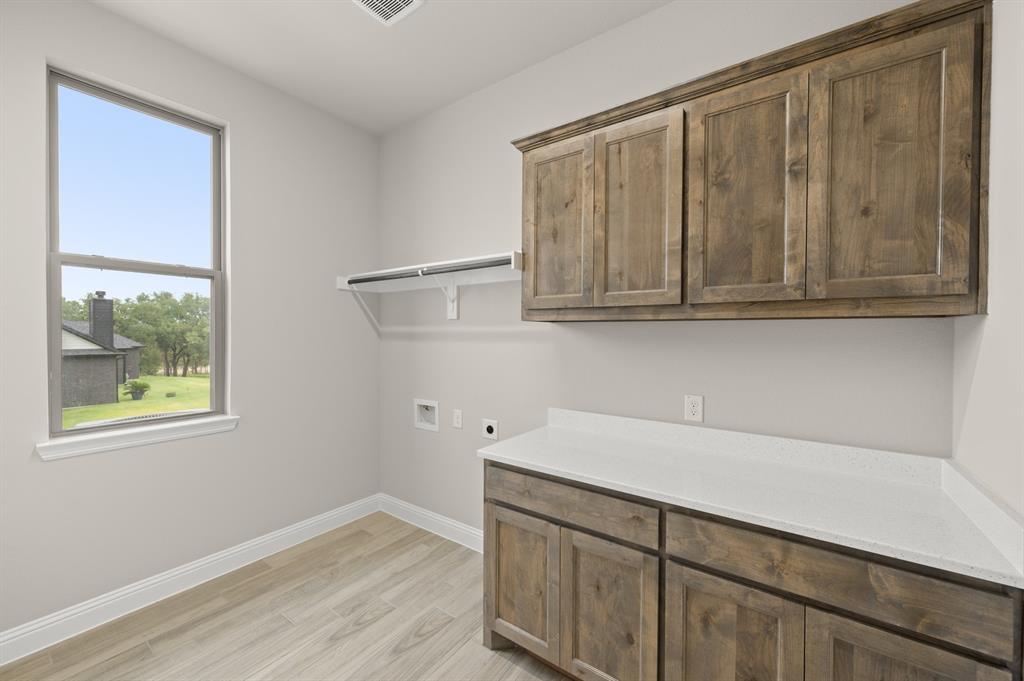 127 Oak Meadow Lane Property Photo 17