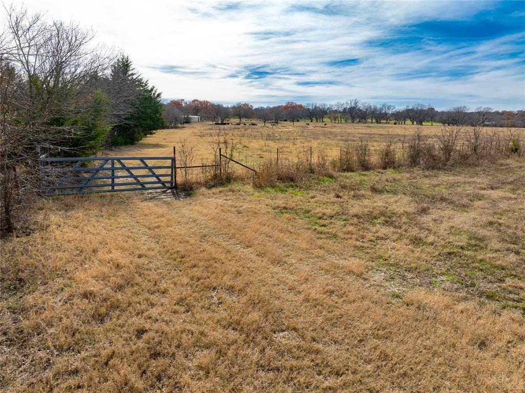 000 Fm 660 Property Photo 10