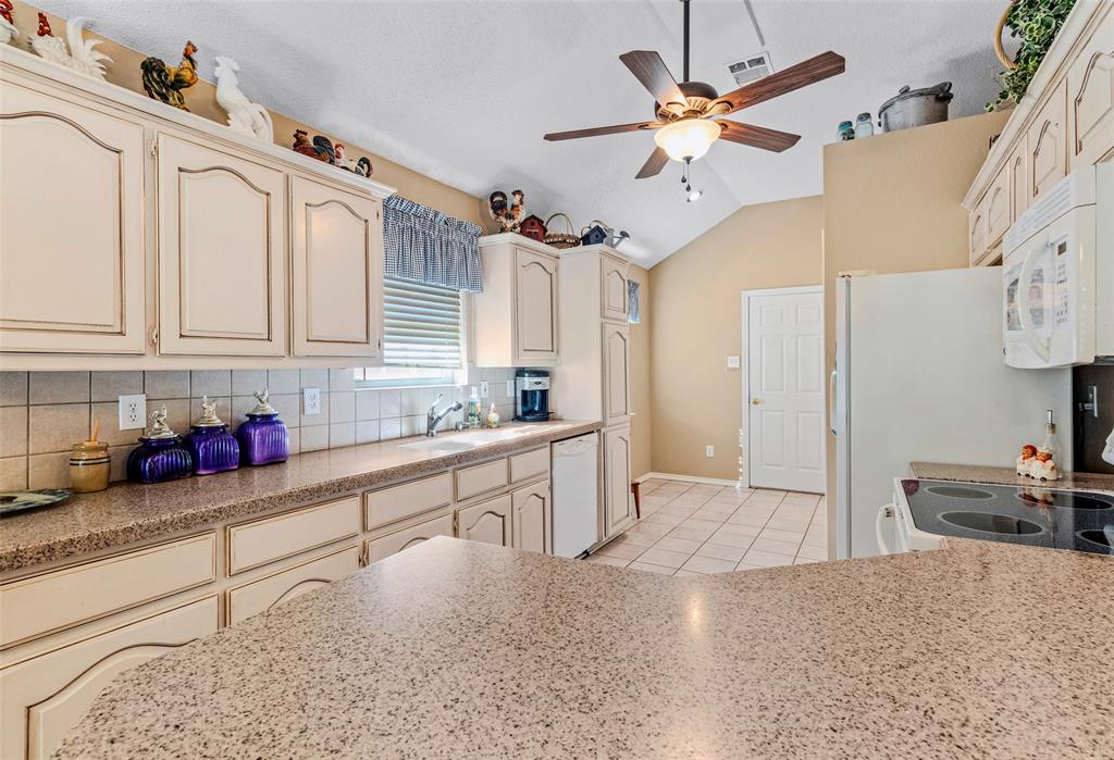 507 Azalea Drive Property Photo 10