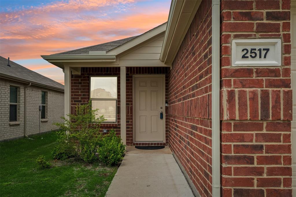 2517 Russell Street Property Photo 6