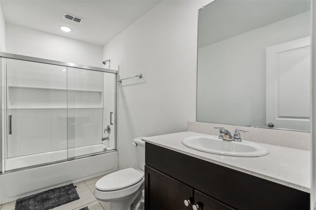 2517 Russell Street Property Photo 16