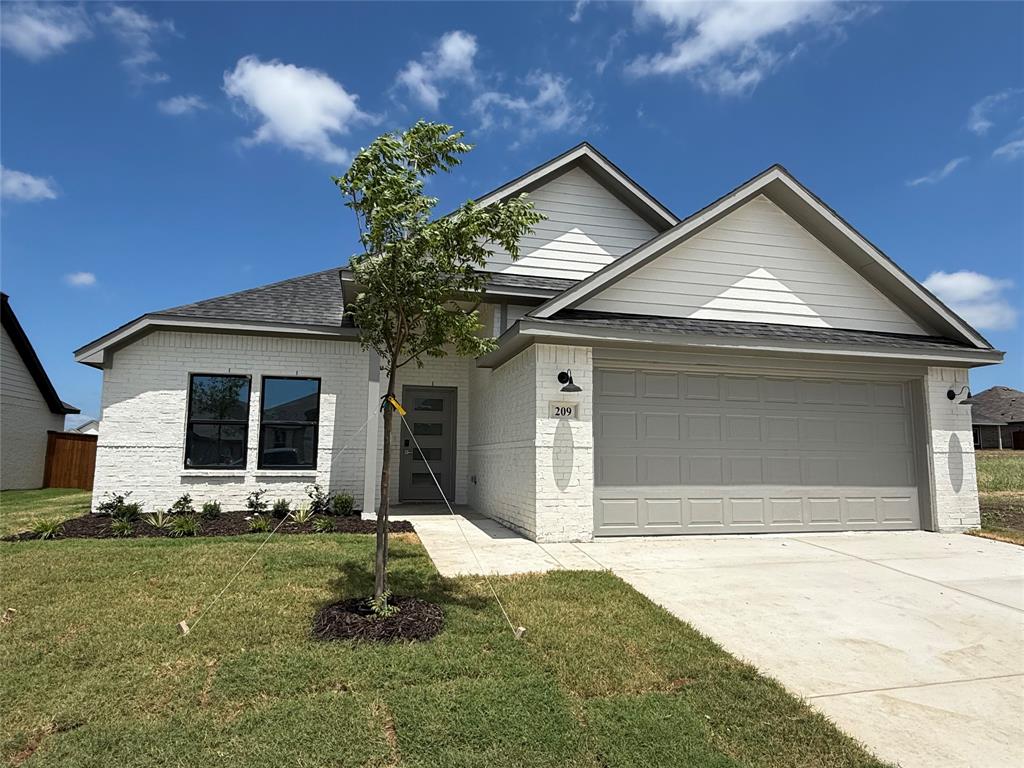 209 Comfort Drive Property Photo 1