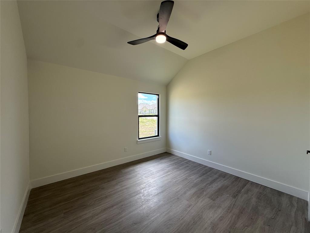 209 Comfort Drive Property Photo 8