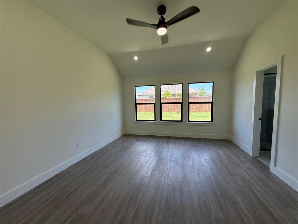 209 Comfort Drive Property Photo 11
