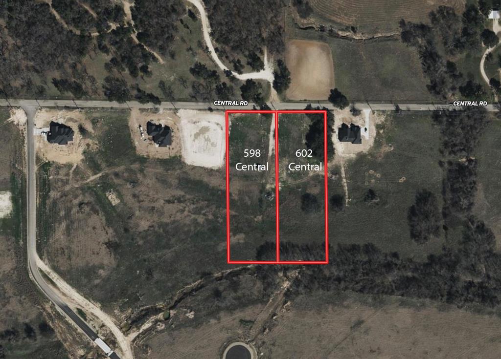 602 Central Road Property Photo 2