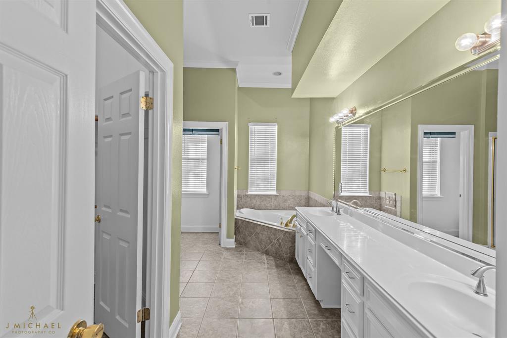 11225 Magnolia Glen Property Photo 24