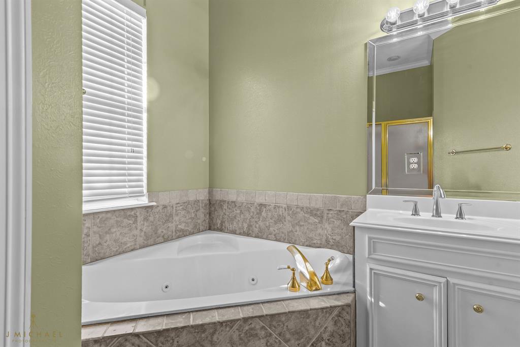 11225 Magnolia Glen Property Photo 26