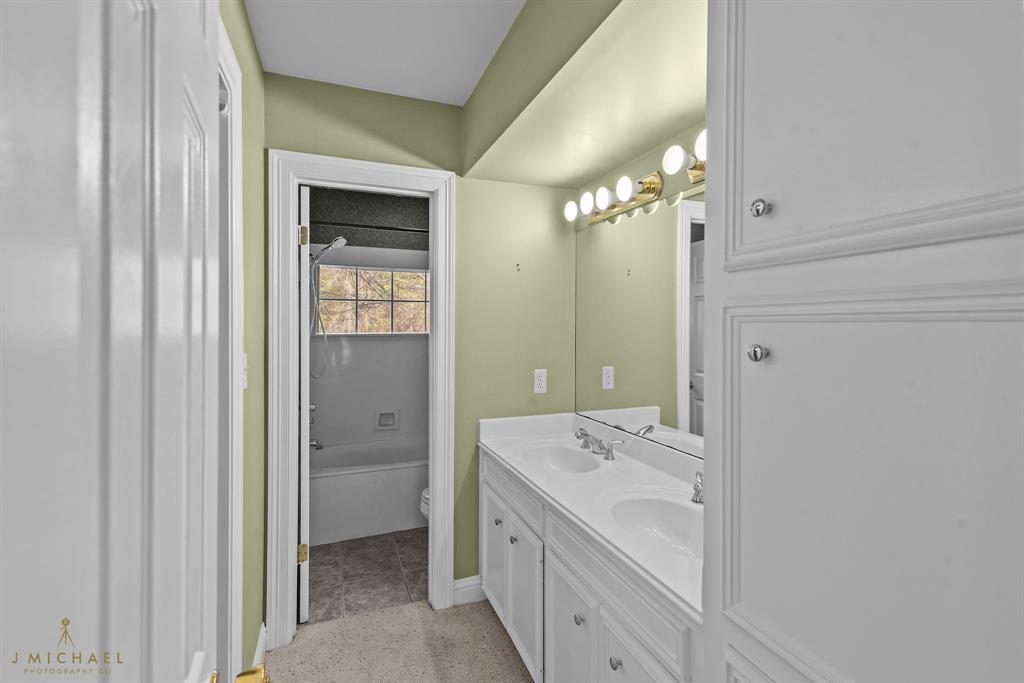 11225 Magnolia Glen Property Photo 35