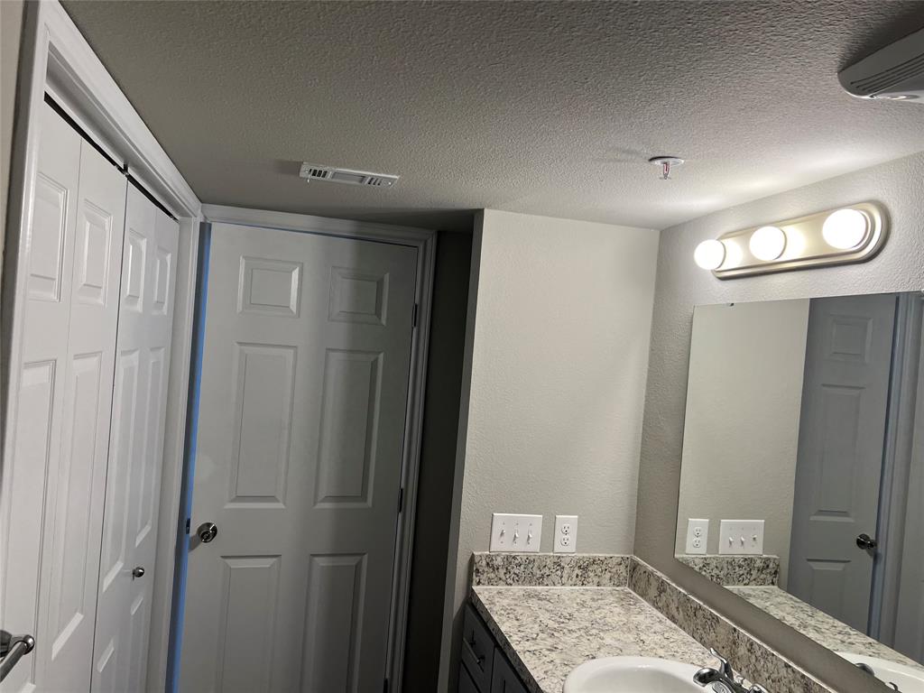 6108 Abrams Road 225 Property Photo 10