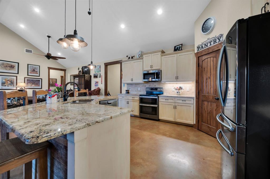 751 Sullivan Road Property Photo 10
