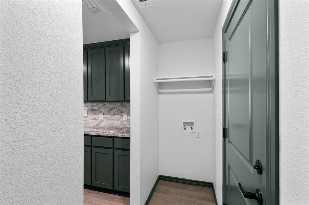 303 E Bois D Arc Property Photo 11