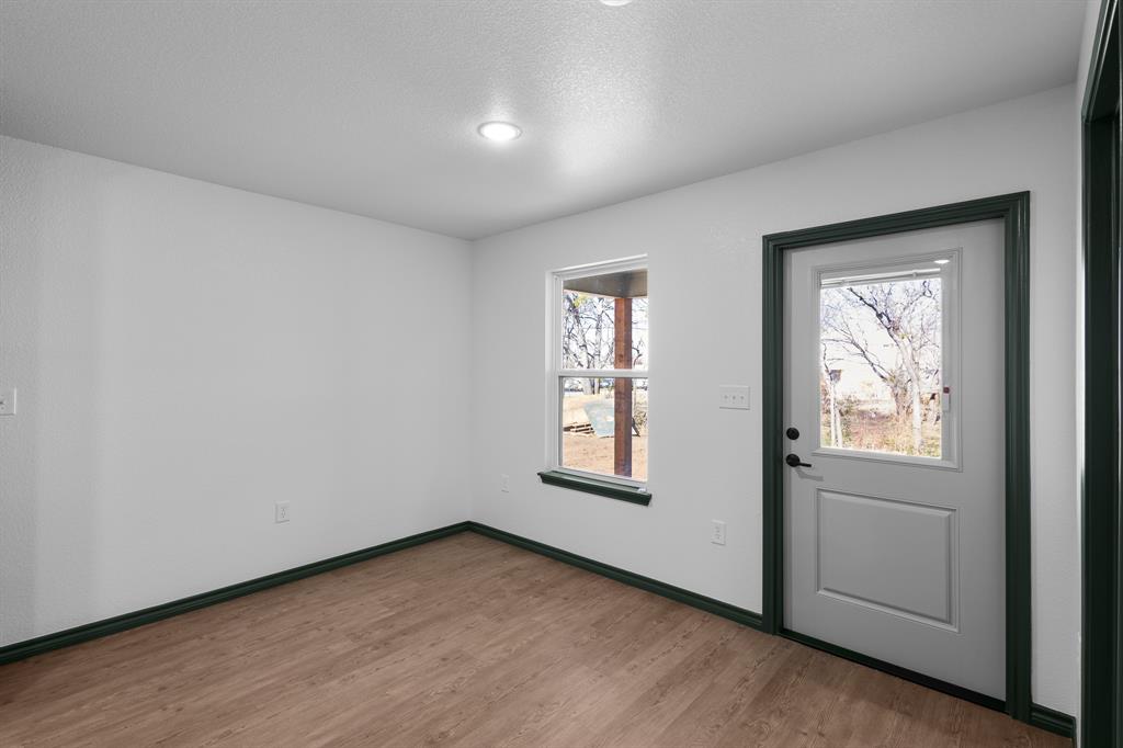303 E Bois D Arc Property Photo 13