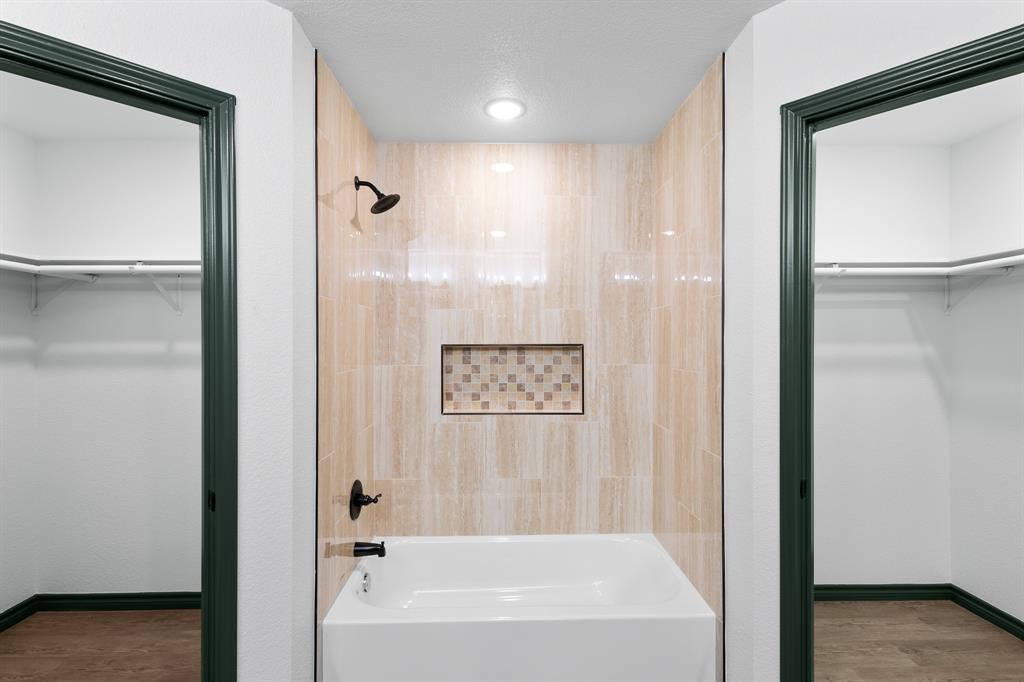 303 E Bois D Arc Property Photo 18