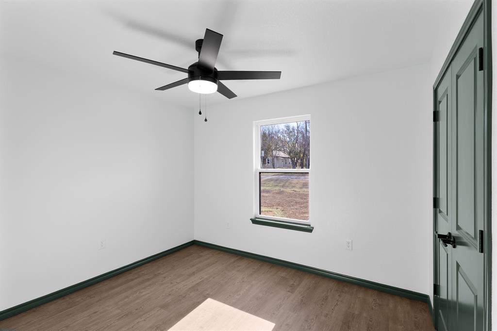 303 E Bois D Arc Property Photo 25