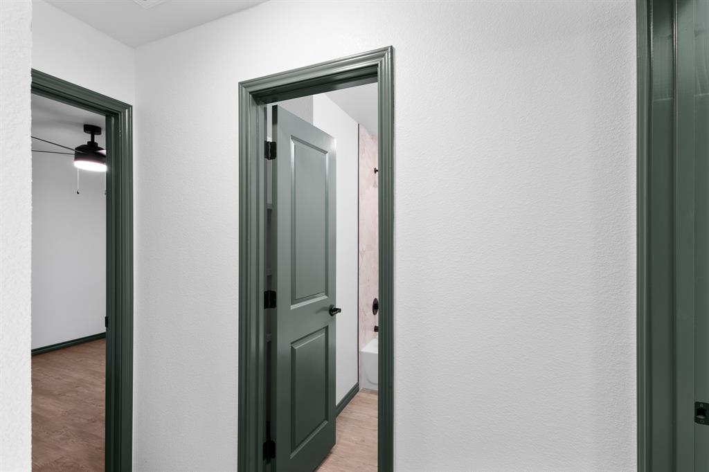 303 E Bois D Arc Property Photo 27