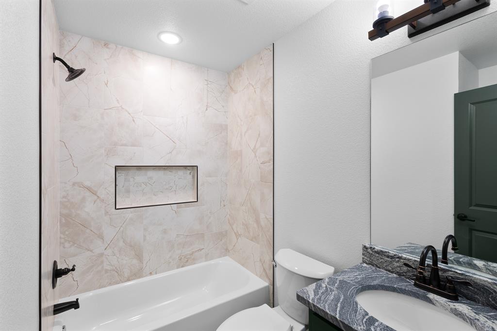 303 E Bois D Arc Property Photo 28
