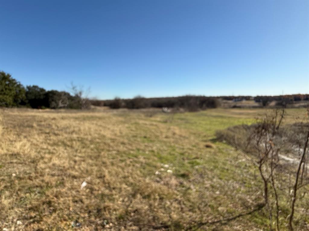 598 Central Road Property Photo 3