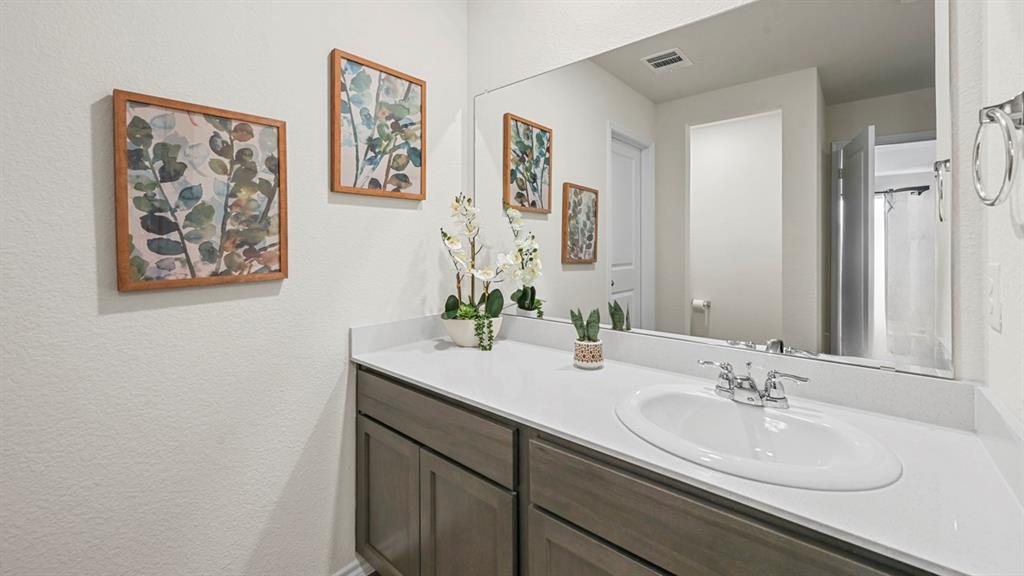 3264 Spaulding Drive Property Photo 3