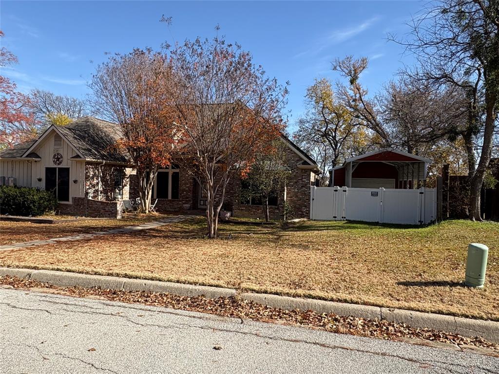 709 Timberview Court Property Photo 2