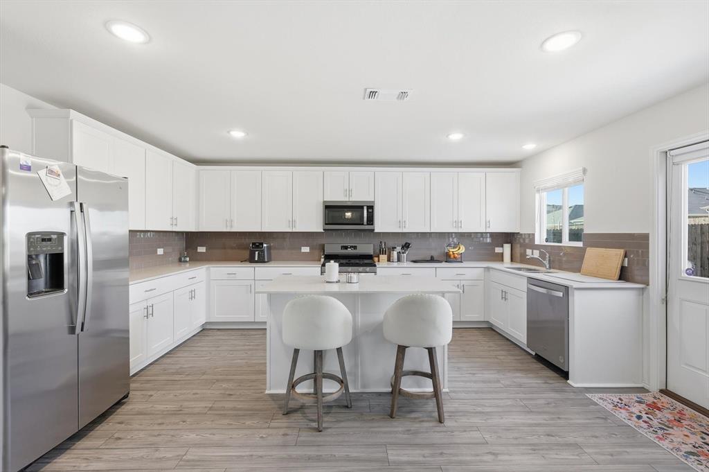 16041 Pious Drive Property Photo 12