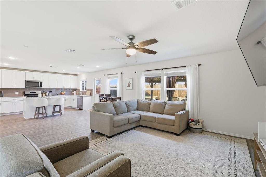 16041 Pious Drive Property Photo 13