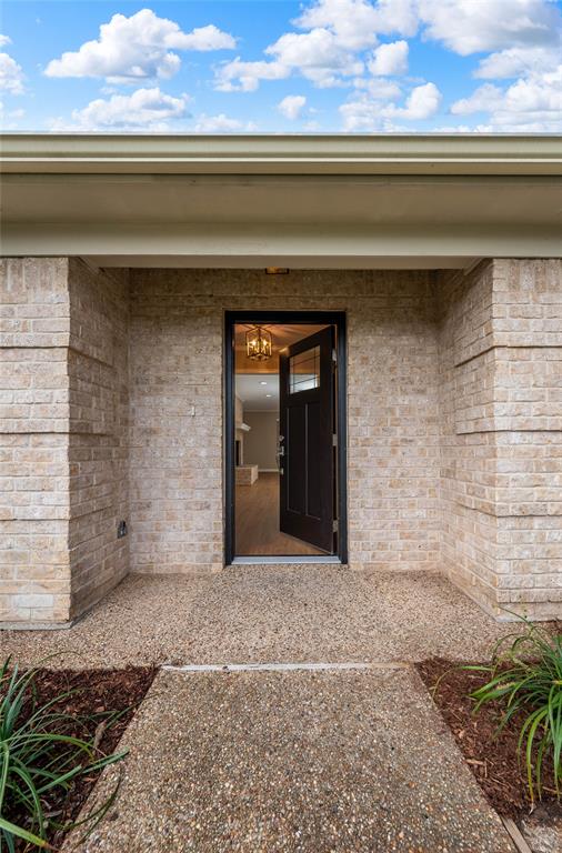 3509 Heatherstone Circle Property Photo 2