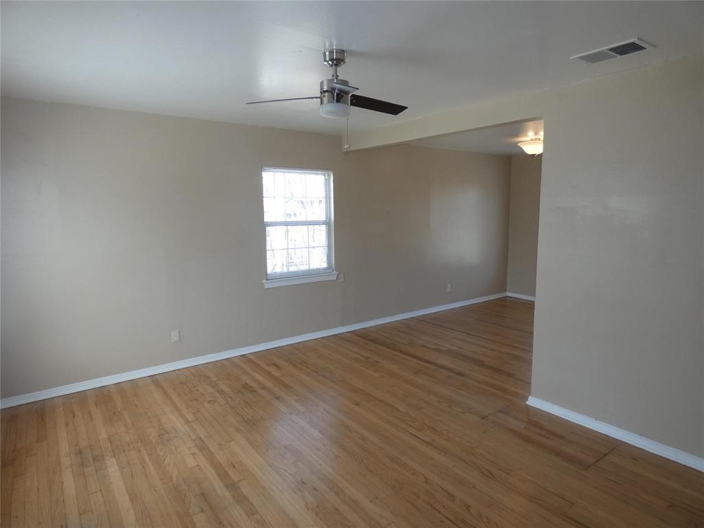 11819 Broadmoor Drive Property Photo 3