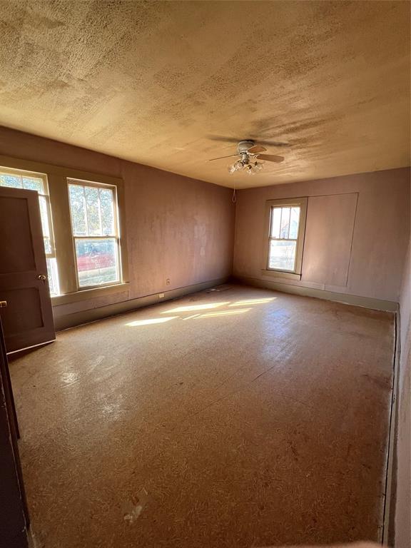 316 E 7th Street Property Photo 3