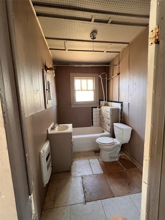 316 E 7th Street Property Photo 5