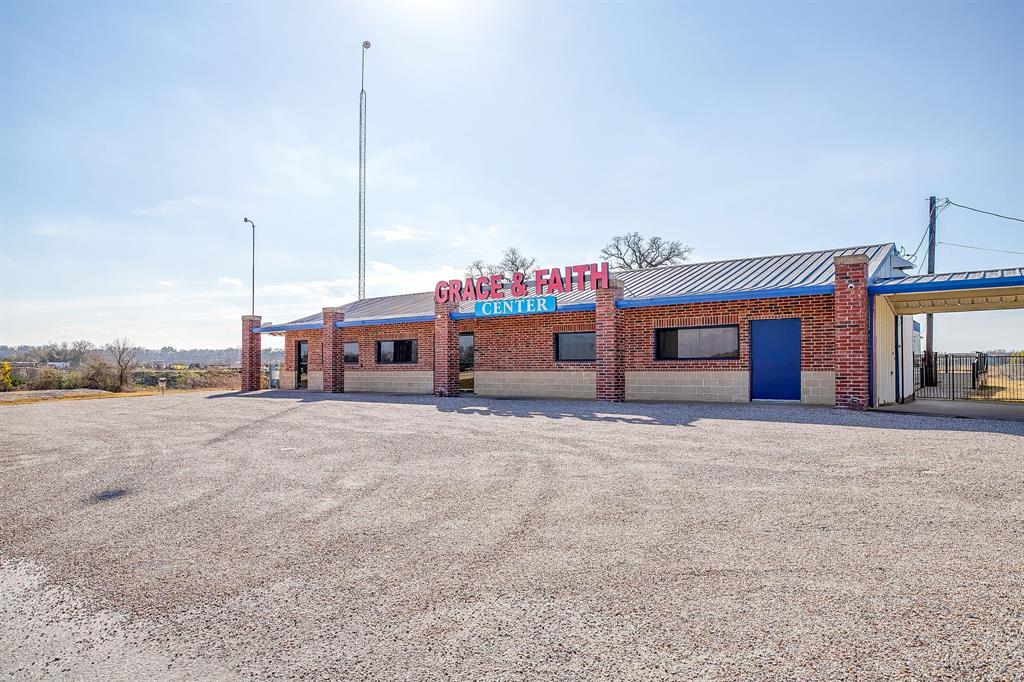 11701 Jacksboro Highway Property Photo 3