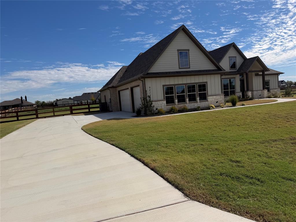 9424 Bluestem Lane Property Photo 2