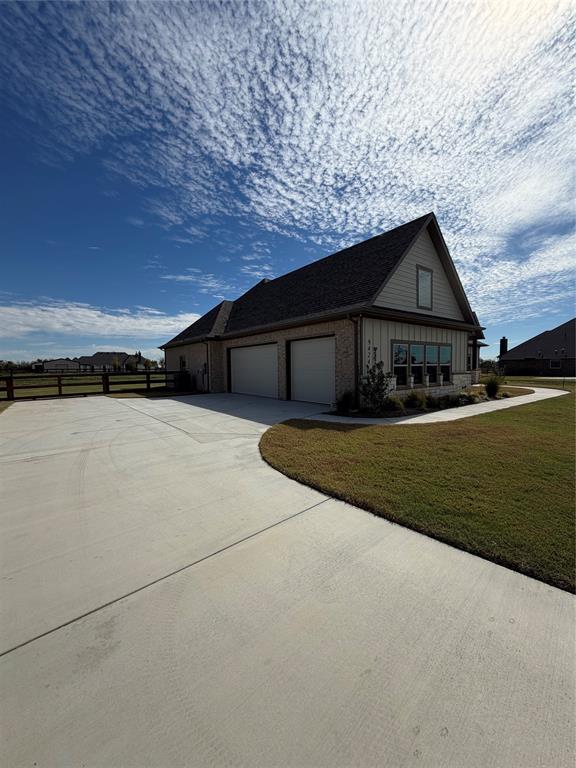 9424 Bluestem Lane Property Photo 3