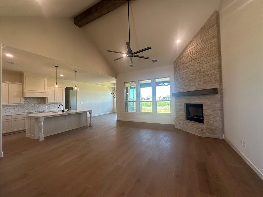 9424 Bluestem Lane Property Photo 7