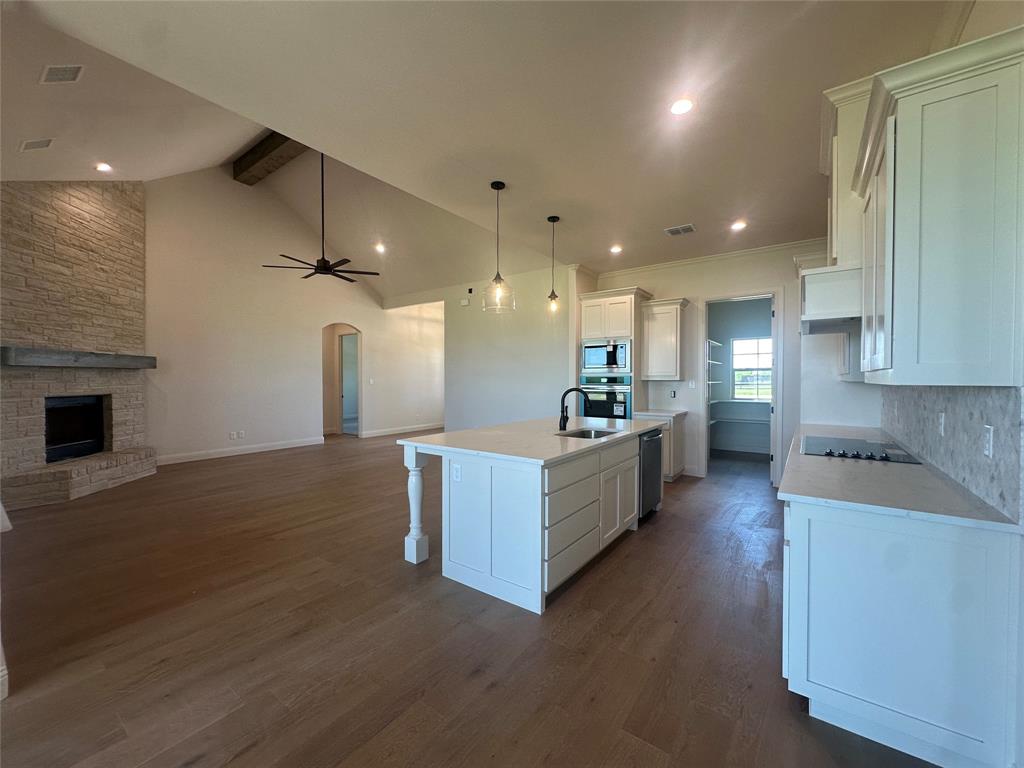 9424 Bluestem Lane Property Photo 18